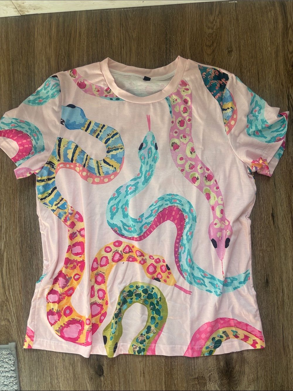 💛2 for $15! Pink Snake Print Short Sleeve Tee